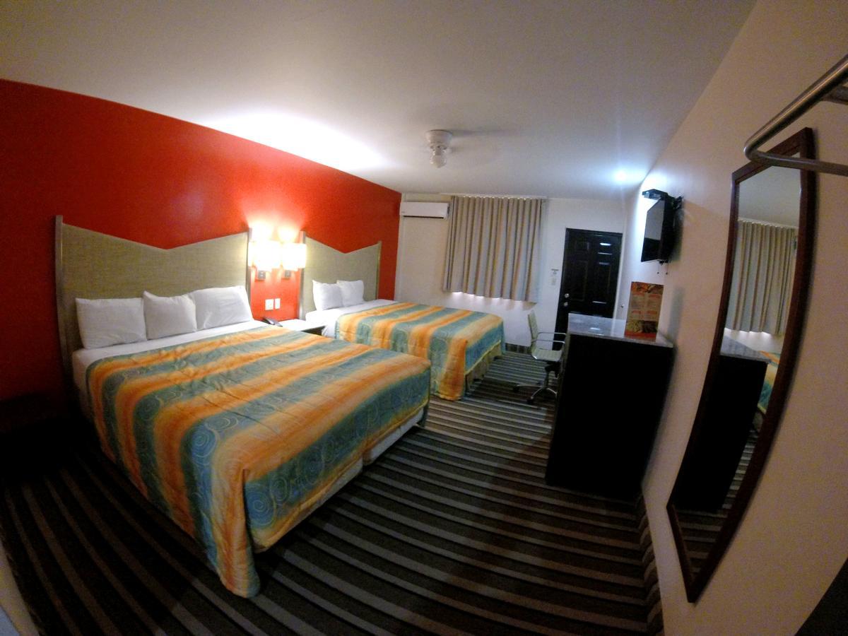 Las Torres Hotel Mexicali Zewnętrze zdjęcie