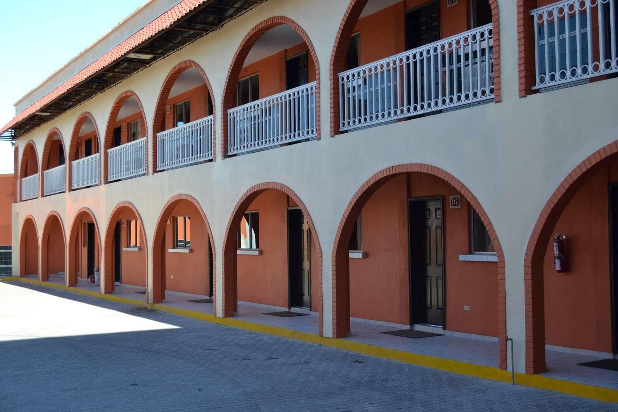 Las Torres Hotel Mexicali Zewnętrze zdjęcie