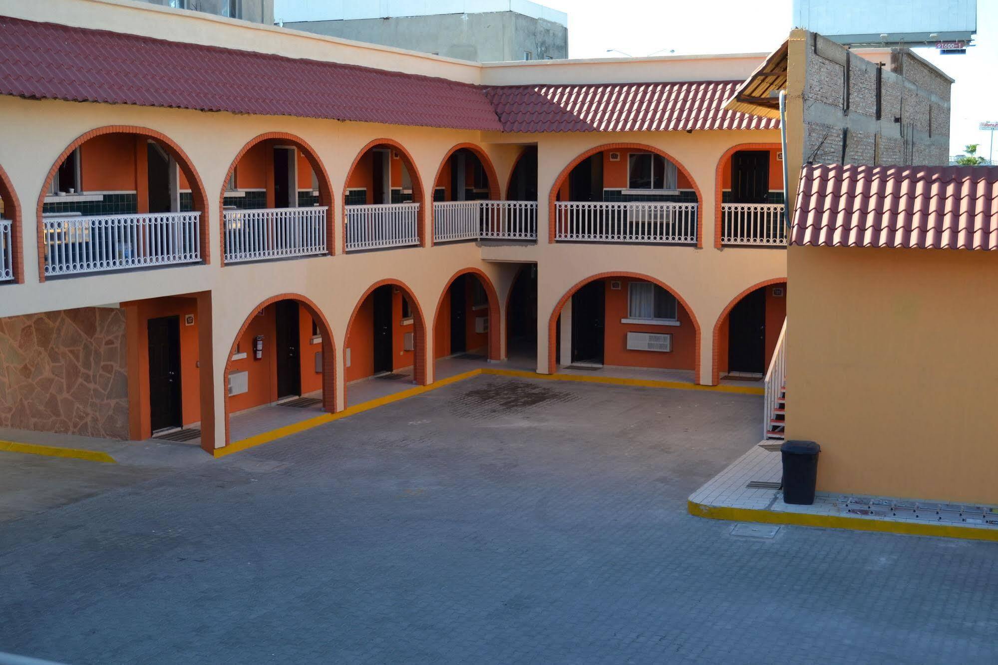 Las Torres Hotel Mexicali Zewnętrze zdjęcie